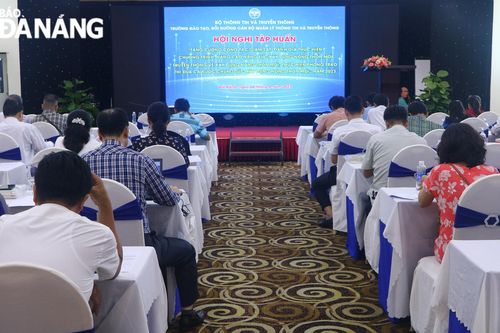 Tăng cường kỹ năng truyền thông về xây dựng nông thôn mới