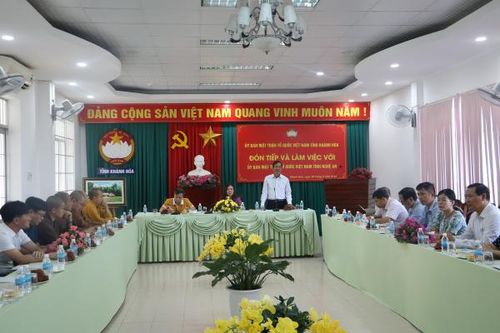 Ban Thường trực UBMTTQVN tỉnh Khánh Hòa tiếp đoàn công tác Mặt trận tỉnh Nghệ An