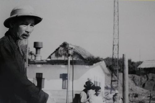 Ngành điện Lào Cai làm theo lời Bác dặn