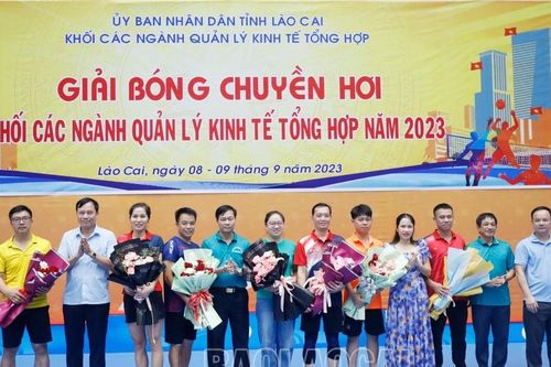 Bế mạc Giải Bóng chuyền hơi khối các ngành quản lý kinh tế tổng hợp