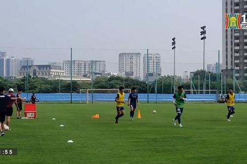Olympic Việt Nam tập luyện cho ASIAD 2023