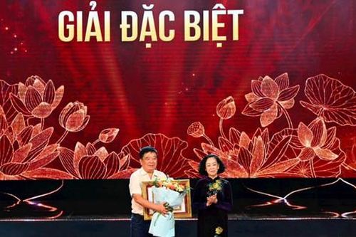 Vinh danh các sáng tác về chủ đề 'Học tập và làm theo tư tưởng, đạo đức, phong cách Hồ Chí Minh'