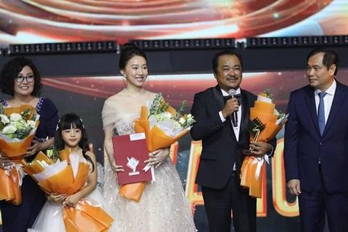 'Cánh diều Vàng 2023': Mẹ rơm, Thái Hòa 'thắng lớn'