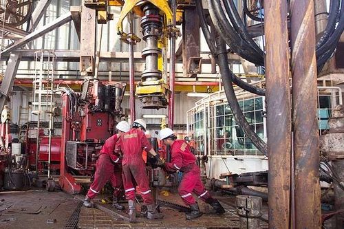 Giữ vững thị phần dịch vụ dầu khí