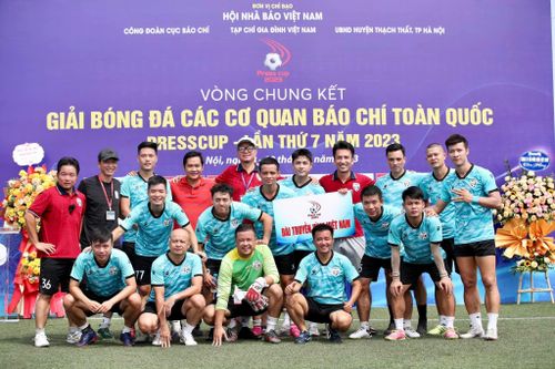 Thắng kịch tính trên loạt luân lưu, FC Đài Truyền hình Việt Nam vô địch Press Cup 2023