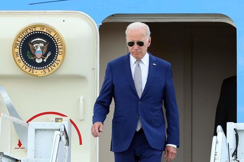 Tổng thống Hoa Kỳ Joe Biden tới Hà Nội, bắt đầu chuyến thăm Việt Nam