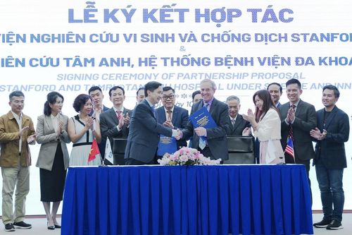 Ký kết hợp tác nghiên cứu, phát triển thuốc mới
