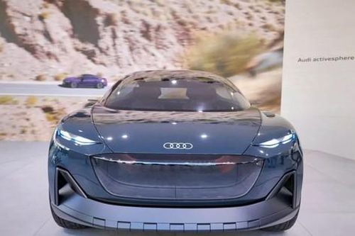 Audi ra mắt mẫu SUV có thể biến thành bán tải chỉ với một nút bấm