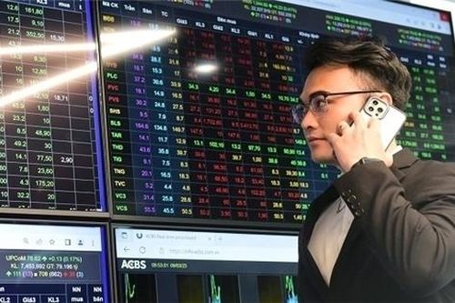 Kỳ vọng tiền tiết kiệm sắp đáo hạn chảy vào chứng khoán