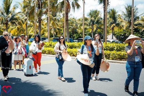 Đoàn famtrip của 200 đại lý du lịch Kazakhstan đến khảo sát du lịch Nha Trang