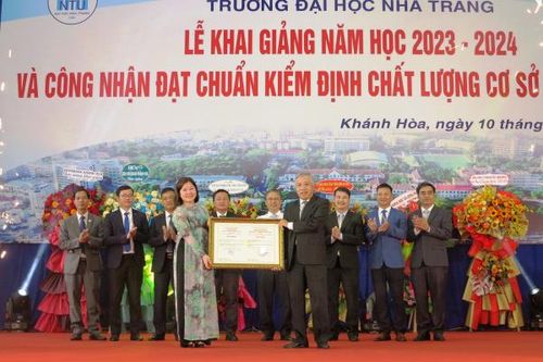 Trường Đại học Nha Trang khai giảng và công bố quyết định công nhận đạt chuẩn kiểm định chất lượng giáo dục lần thứ 3