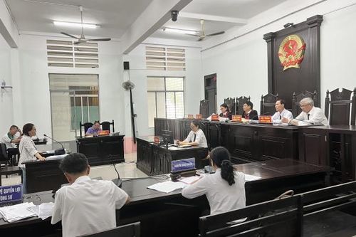 Lãnh 13 năm tù vì tự ý mua thuốc tân dược để bán ra ngoài