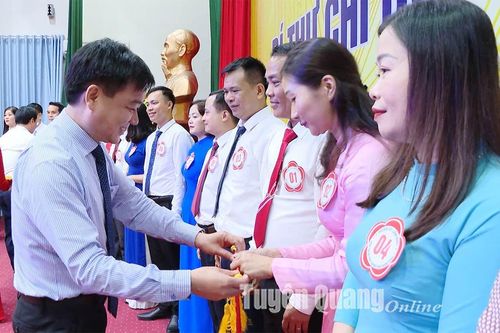 36 thí sinh tham gia Hội thi Bí thư chi bộ giỏi huyện Lâm Bình