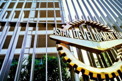 ADB: Thế giới phải đối mặt với những thách thức to lớn về hỗ trợ vốn