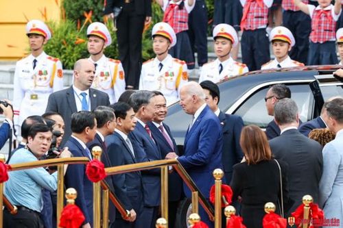 Hình ảnh Lễ đón Tổng thống Hoa Kỳ Joe Biden tại Phủ Chủ tịch