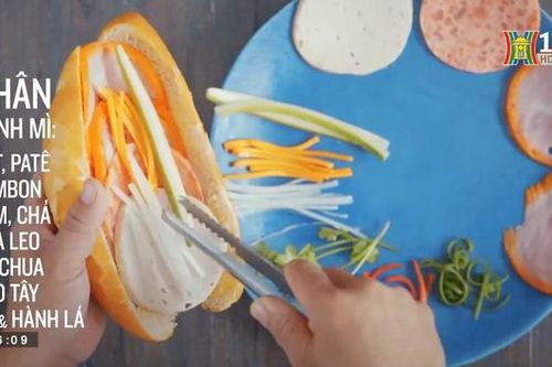 Phở và bánh mỳ 'Món ăn nhất định phải thử trong đời'