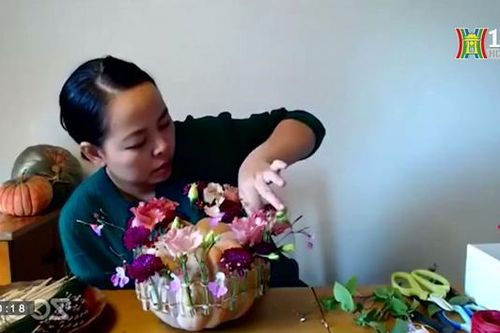 Vũ điệu hoa của cô gái Việt tại Chelsea Flower