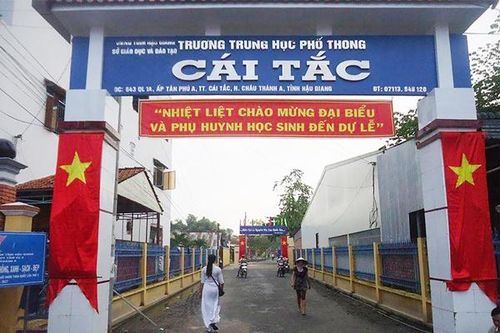 Hậu Giang: Sở GD&ĐT yêu cầu Ban đại diện phụ huynh dừng vận động mua tivi cho lớp học