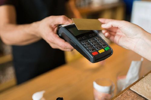 Quẹt thẻ tín dụng có cần nhập mật khẩu?