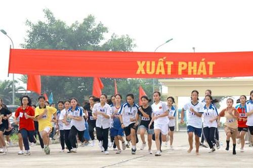 Tưng bừng Giải chạy Báo Hànôịmới lần thứ 48 - Vì hòa bình huyện Thanh Oai năm 2023