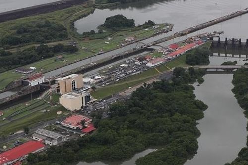 Kênh đào Panama - Đồng hồ sắp điểm
