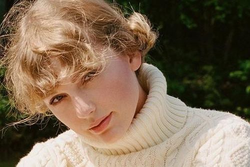 17 năm trước, Taylor Swift từng hát rằng: 'Tháng Chín là tháng của những giọt nước mắt'