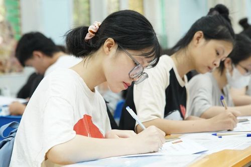 Trúng tuyển đại học nhưng không nhập học: Chuyện không còn lạ
