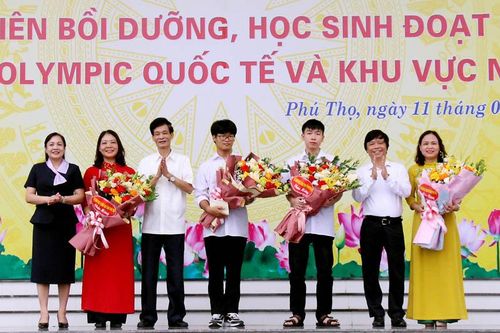 Phú Thọ khen thưởng giáo viên, học sinh đoạt giải các kỳ thi Olympic quốc tế và khu vực