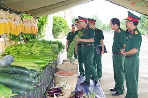Xây dựng đơn vị nuôi quân giỏi, quản lý quân nhu tốt