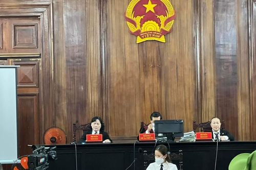 Xét xử 94 bị cáo trong vụ hỗn chiến tại quán Ốc Hương