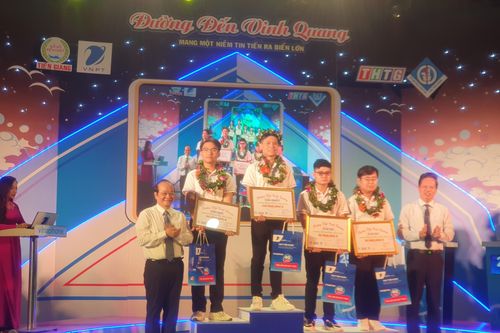 Học sinh Tiền Giang hào hứng với sân chơi trí tuệ 'Đường đến vinh quang'
