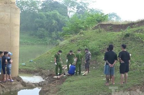 Nam sinh lớp 11 nhảy cầu tự tử ở Thanh Hóa