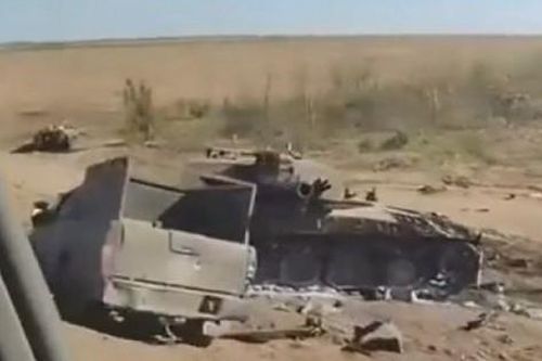 Rò rỉ hình ảnh chiếc Challenger 2 thứ hai bị Nga phá hủy trên chiến trường Ukraine