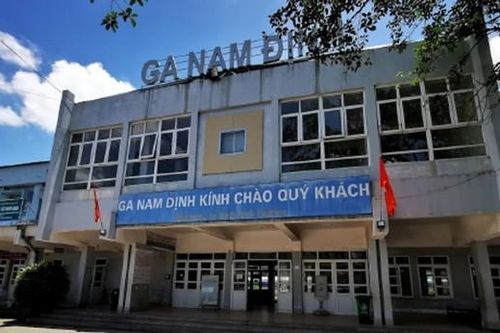 'Lẹ lên Giỏi, tàu sắp chạy rồi'