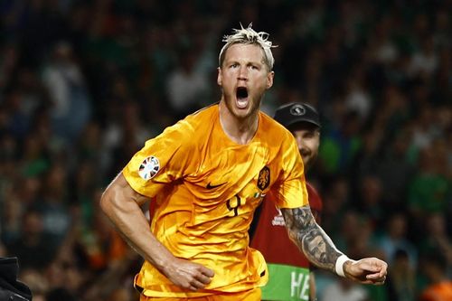 Cựu tiền đạo MU hóa người hùng, Hà Lan ngược dòng hạ Ireland