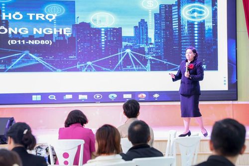 Bồi dưỡng kiến thức pháp luật và chuyển đổi số cho lãnh đạo doanh nghiệp