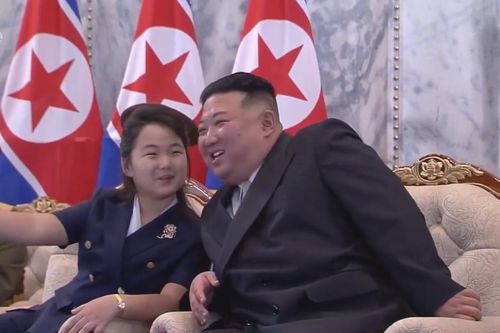 Con gái ông Kim gây chú ý tại lễ diễu binh mừng Quốc khánh của Triều Tiên