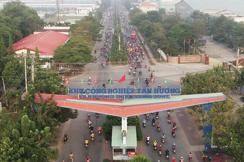 Bảo vệ tử vong tại nhà xe trong khu công nghiệp ở Tiền Giang