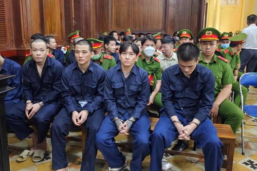 Băng giang hồ áo cam gây náo loạn ở TP.HCM hầu tòa