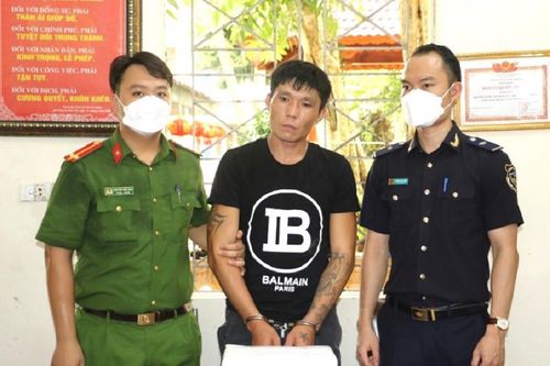 Bắt đối tượng vận chuyển 18.000 viên ma túy