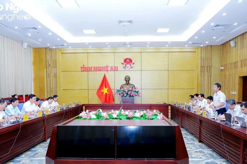 Nghệ An cam kết tạo điều kiện tốt nhất để Tổng Công ty Điện lực miền Bắc triển khai các dự án đầu tư cấp điện trên địa bàn tỉnh