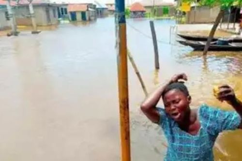 Lật phà ở miền Trung Nigeria khiến hàng chục người thiệt mạng