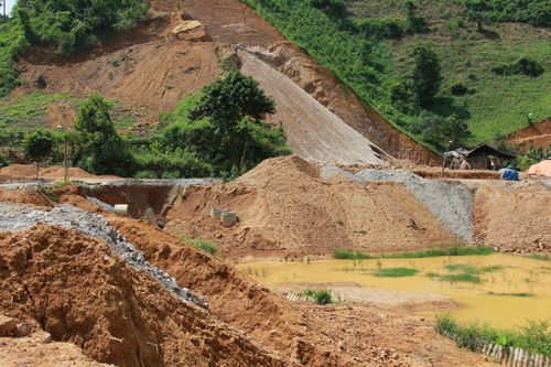 Yên Bái: Người dân tự ý san tạo mặt bằng, lấp công trình thủy lợi