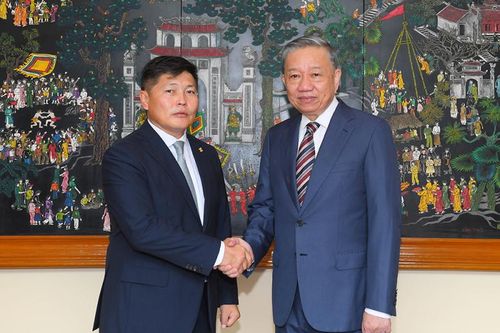 Phát triển mối quan hệ hữu nghị tốt đẹp Việt Nam-Mông Cổ
