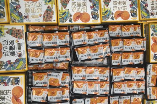 TP Hồ Chí Minh: Thu giữ nhiều bánh Trung thu không rõ nguồn gốc xuất xứ
