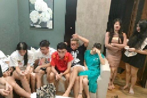 Bắt nhóm tổ chức 'tiệc ma túy' tại chung cư Sao Vàng, Hòa Bình