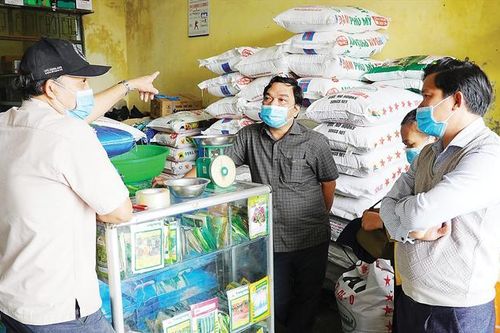 Nông dân 'chật vật' vì vật tư nông nghiệp