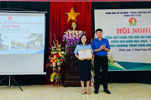 Trường THCS Trần Phú đạt giải nhất cuộc thi ảnh 'Pleiku xưa và nay'