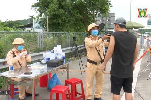 CSGT không được đặt điểm kiểm soát giữa đường cao tốc