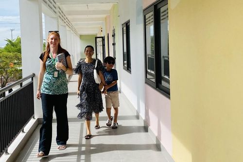 Trường quốc tế 'ôm' 14 tỷ đóng cửa: Lác đác học sinh đến điểm trường mới